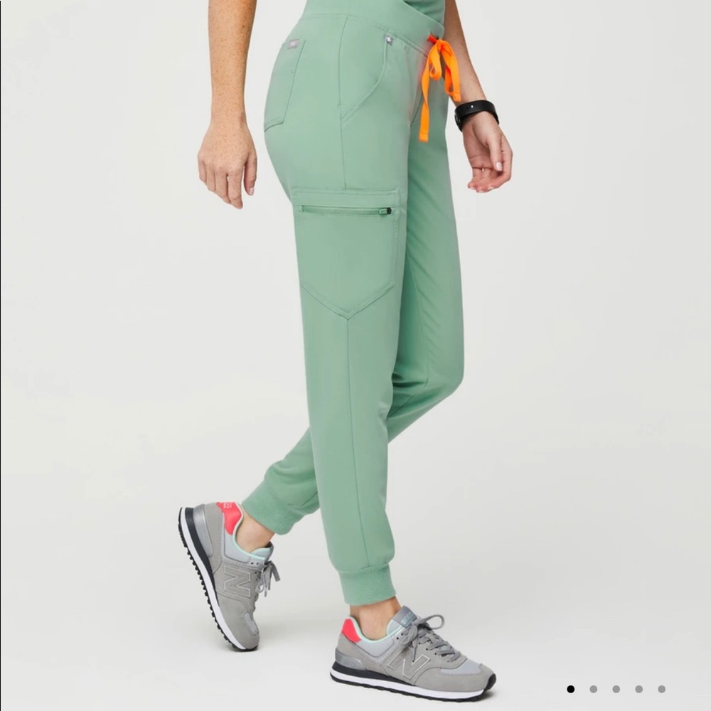 Figs jade scrubs set